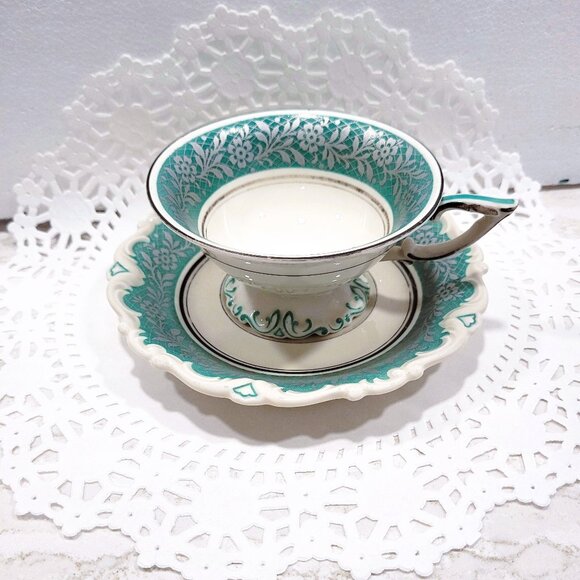 Vintage Seltmann Weiden Porcelain | Cup & Saucer | Silver Floral Leaf Design | - Picture 5 of 10